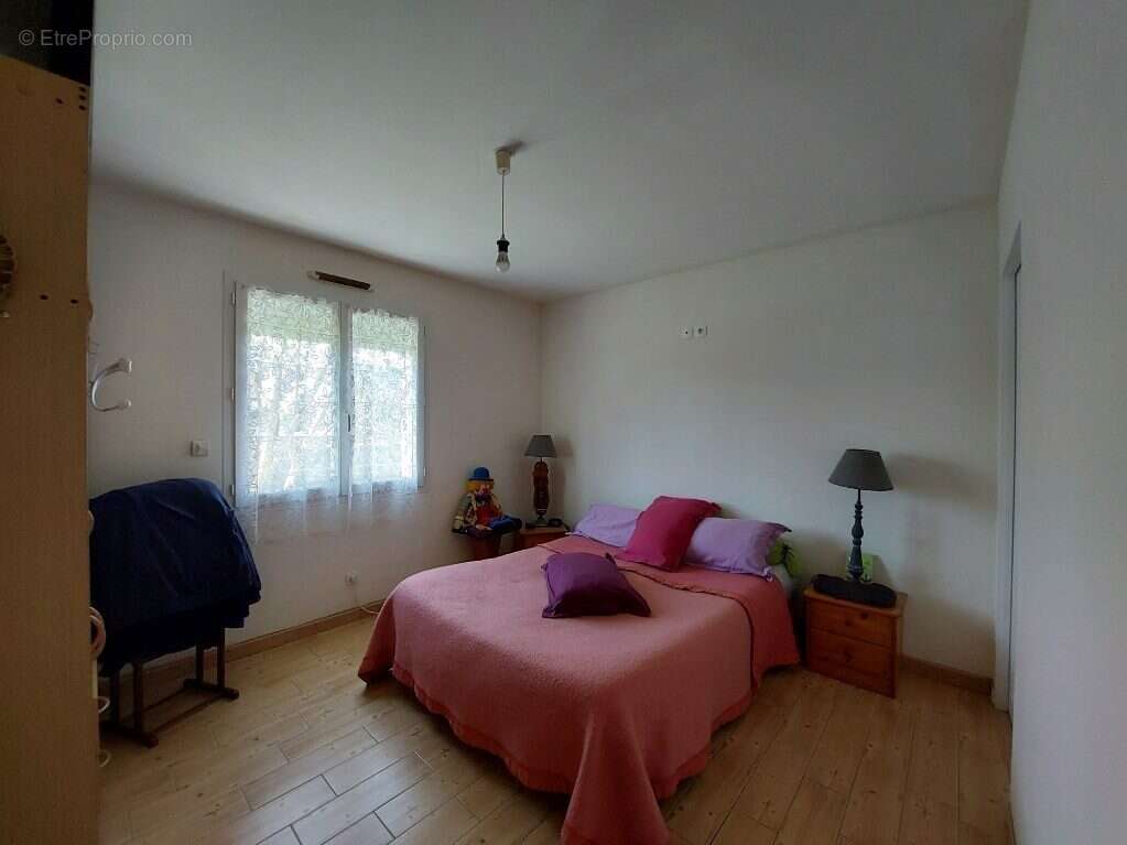 Maison à BRICQUEVILLE-SUR-MER