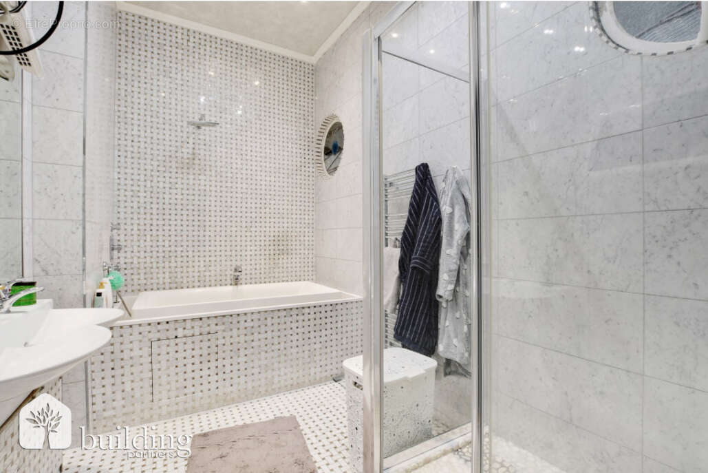 Ternes-Maillot Paris 17ème - Appartement 7 pièces 265 m² - photo 12