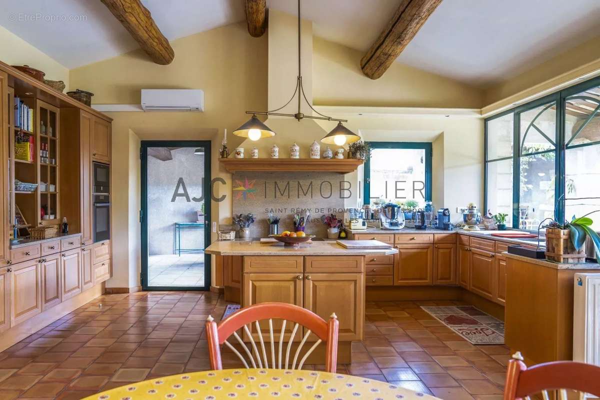 Maison à SAINT-REMY-DE-PROVENCE