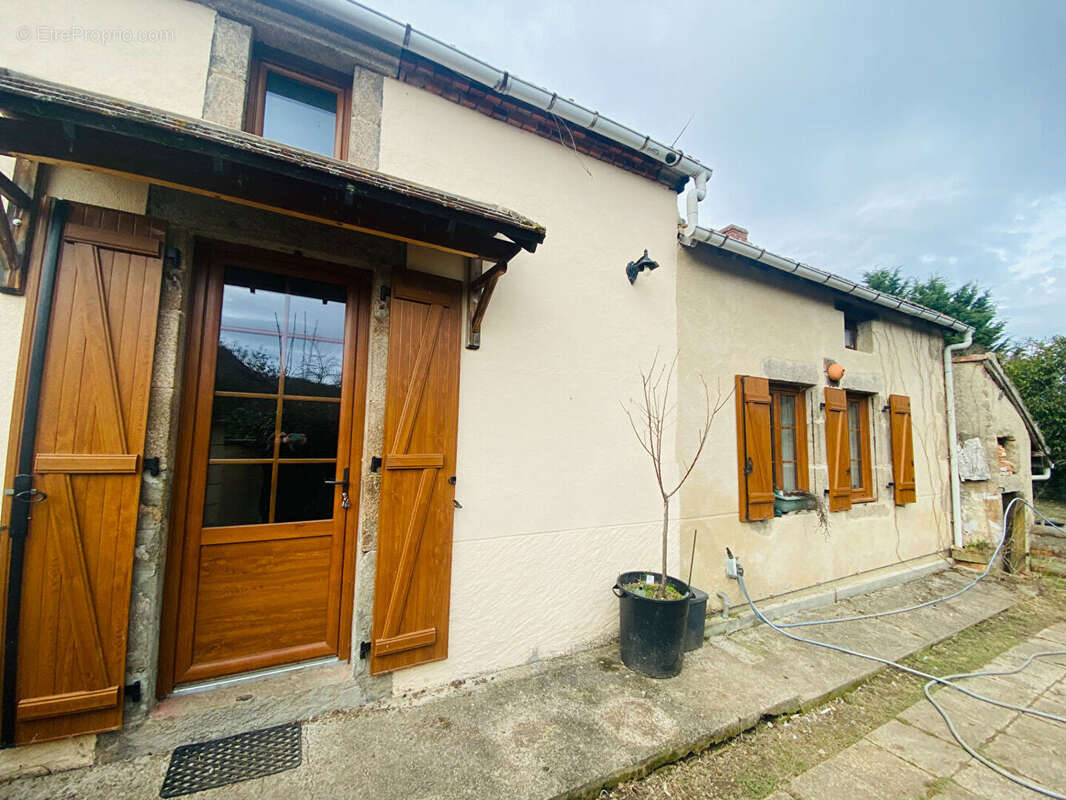 Maison Lapeyrouse 2 pièce(s) 70 m2 - photo 2