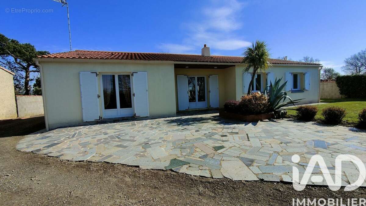 Photo 2 - Maison à GROSBREUIL