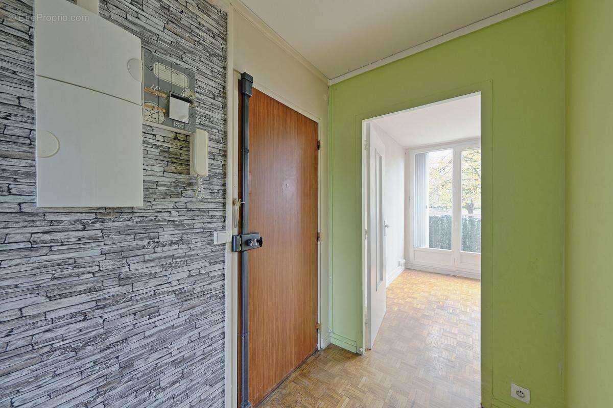 Appartement à LE PLESSIS-TREVISE