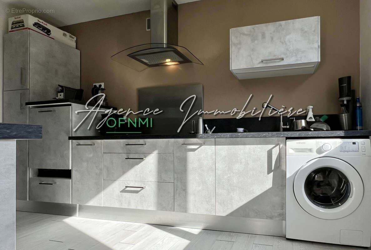 Appartement à SAINT-ETIENNE