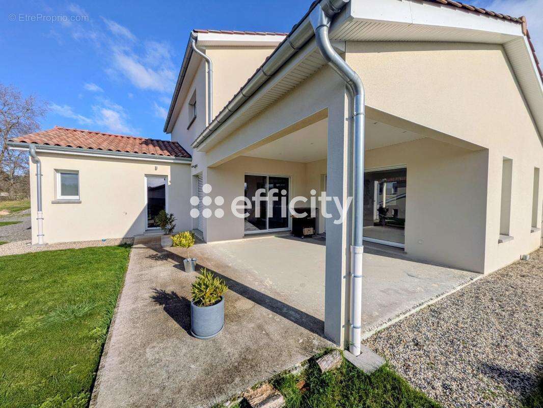 Maison à LAIZE