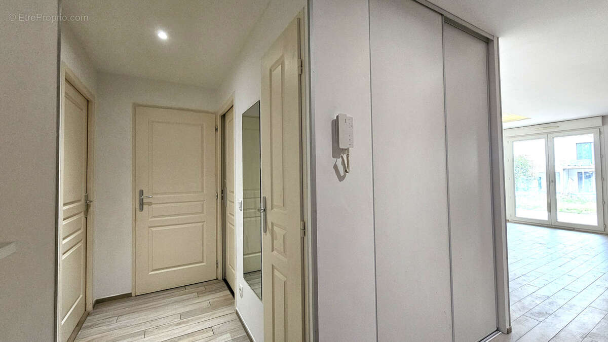 Appartement à SERGY