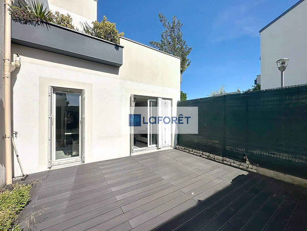 Appartement à SARTROUVILLE