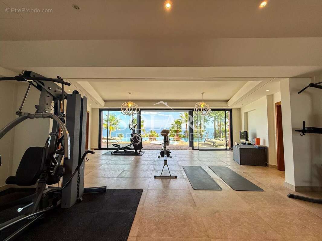 Maison à THEOULE-SUR-MER