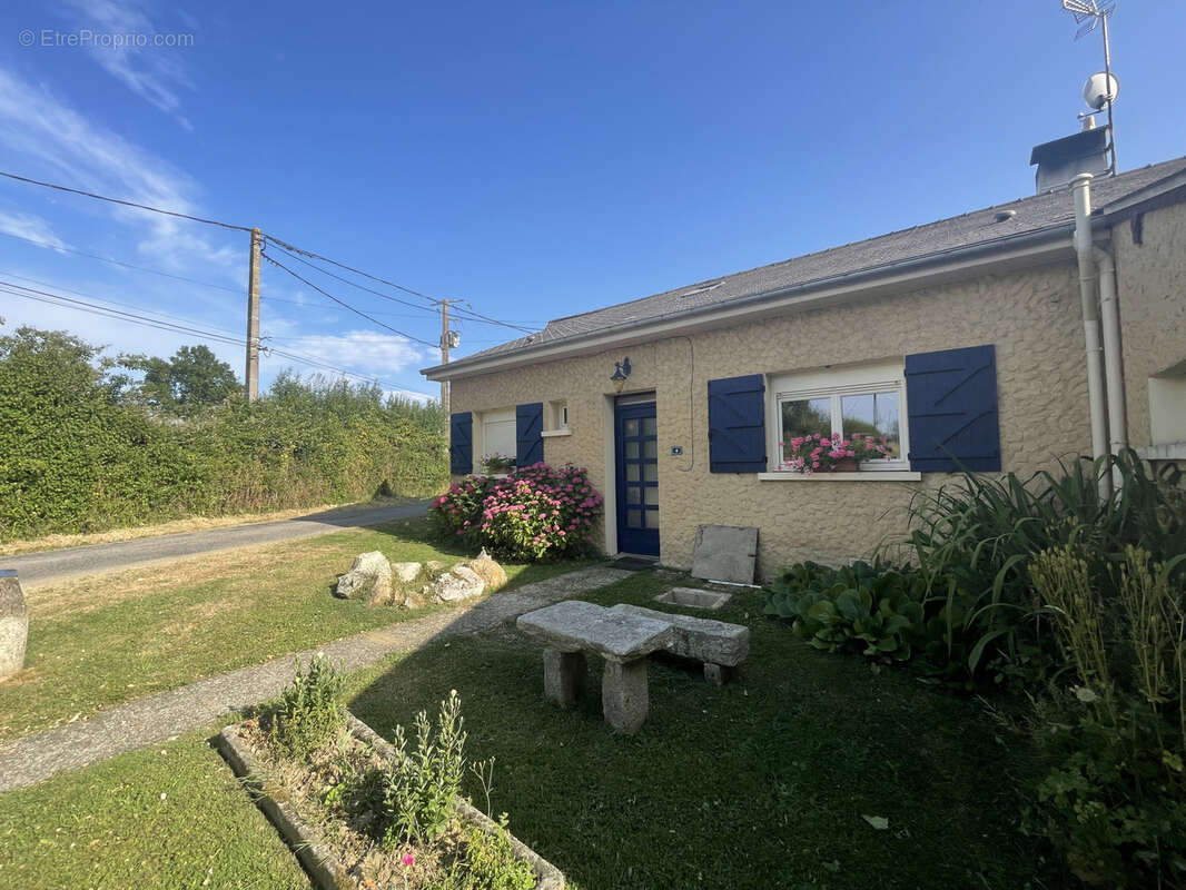 Maison à LE MELE-SUR-SARTHE