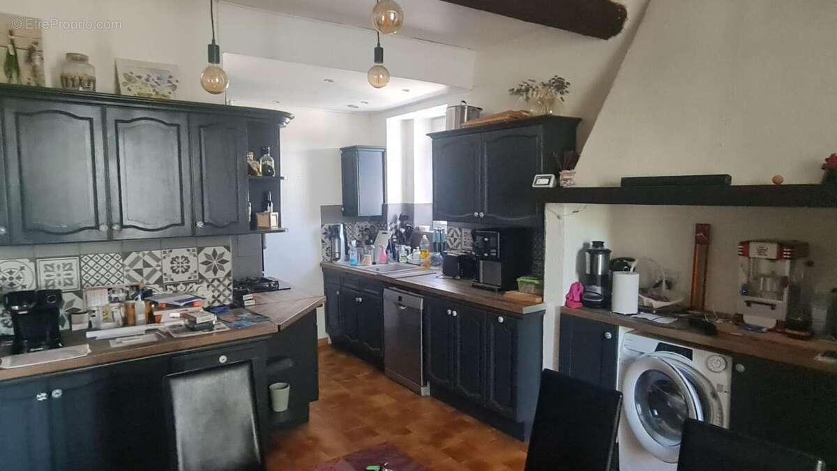 TORNAC , Maison en pierres de 10 pièces  de 232 M2 dans un quartier calme.   Proche d'Anduze - photo 8