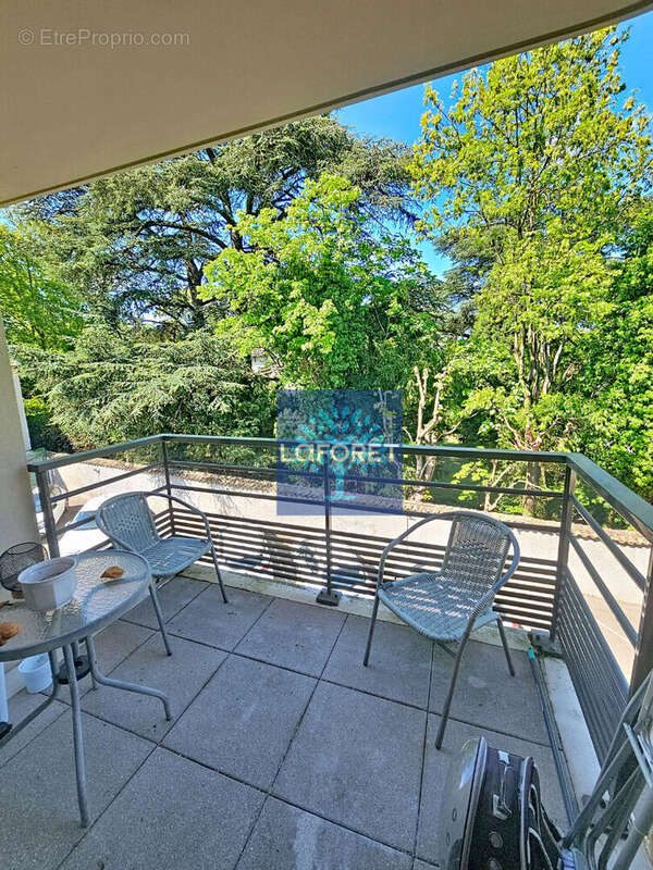 Appartement à SAINT-GENIS-LAVAL