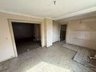 Maison 4 pieces de 104m² a renover dans son integralite - photo 3