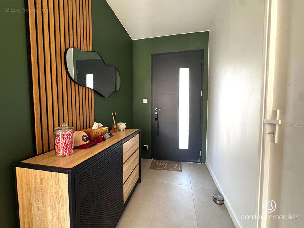 Maison 5 pièces - 99 m² - Belle maison neuve à La Garnache - photo 2