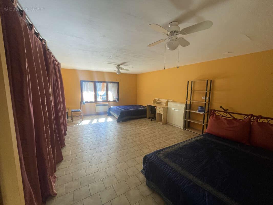 Maison à SAINT-GUILHEM-LE-DESERT