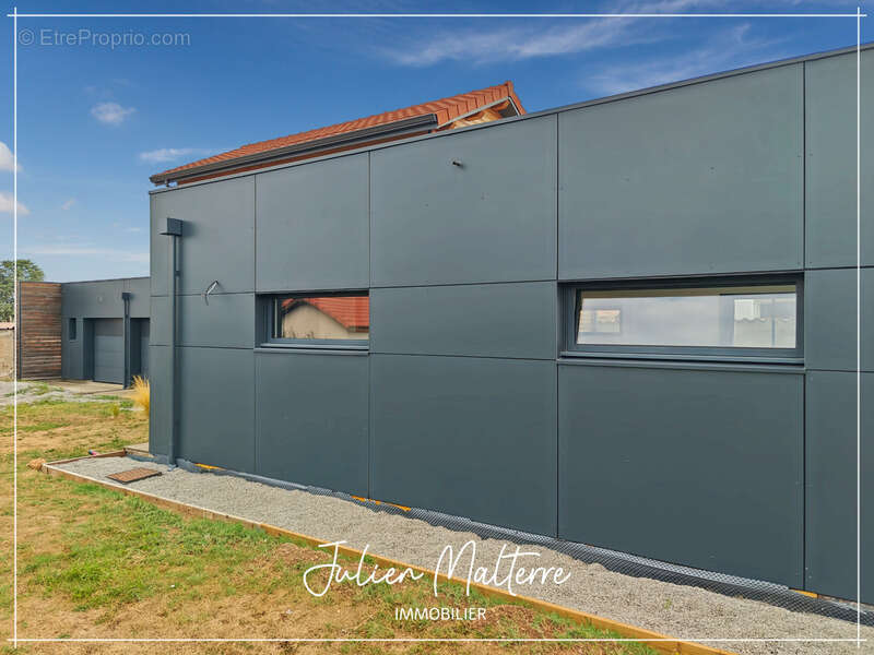 Maison à SAINT-JUST-SAINT-RAMBERT