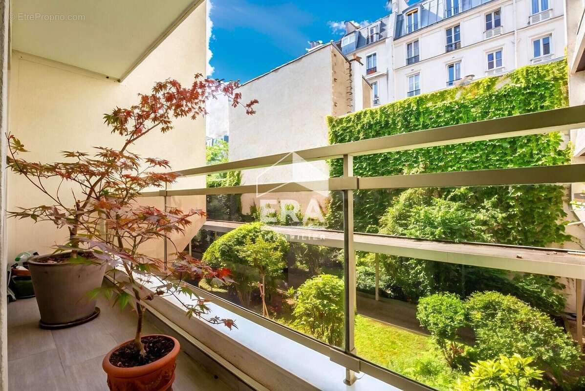 Appartement à PARIS-12E