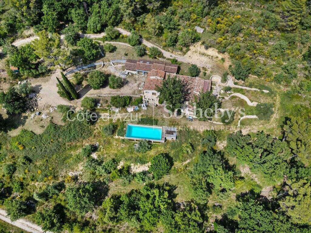 Maison à TOURRETTES