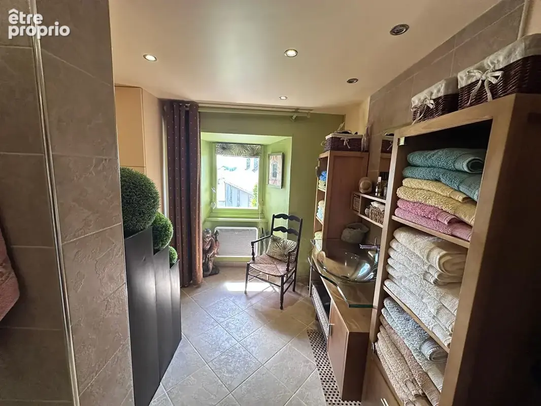 Maison de charme de type 5 avec garage et terrain attenant - photo 6