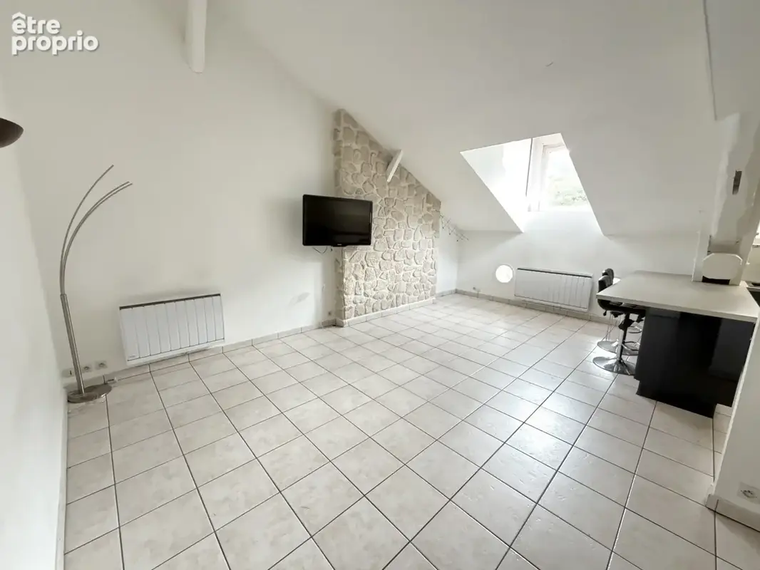 Appartement atypique au 3ème et dernier étage à Vizille - photo 3