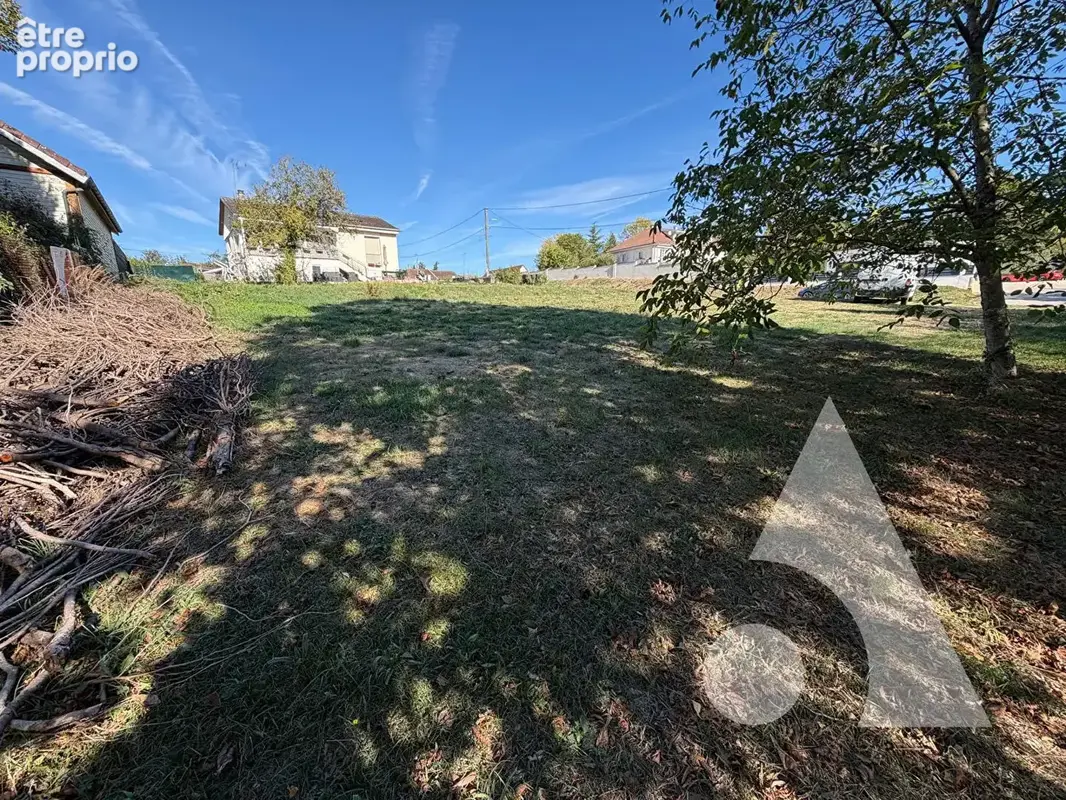Terrain Dole 822 m2 - photo 3