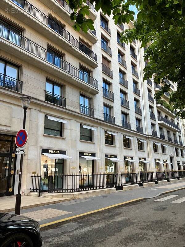 Appartement à PARIS-8E