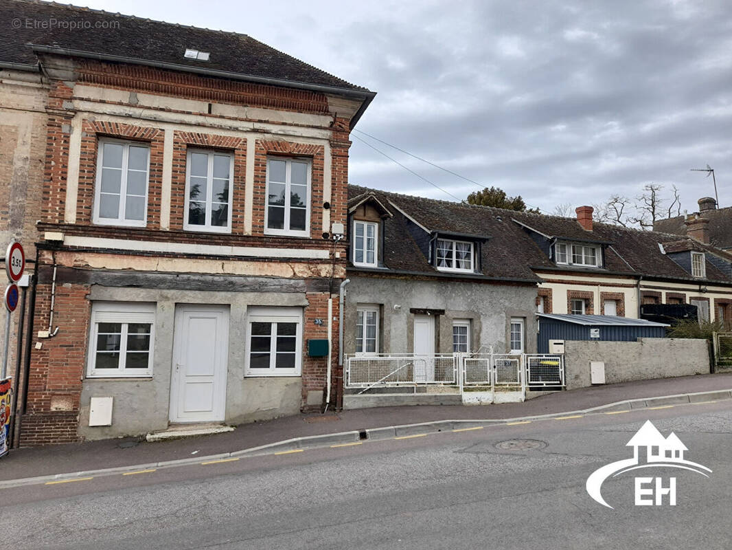 Appartement à RUGLES