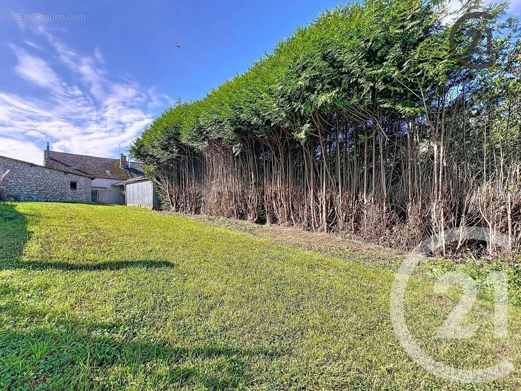 Maison à SAINT-QUENTIN-LE-PETIT