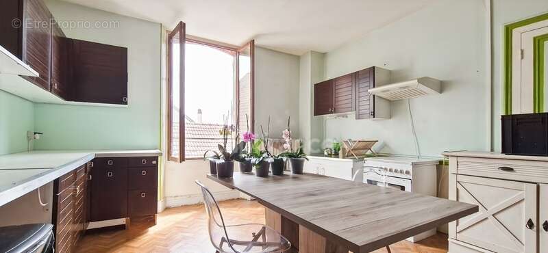 Maison à TOURS-SUR-MARNE