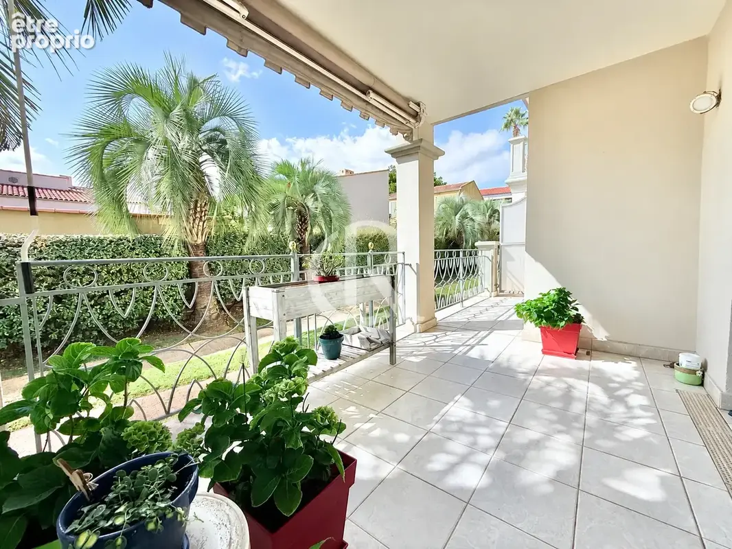 Appartement à HYERES