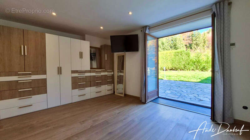 Appartement à PRINGY