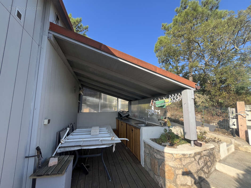 Maison à ROQUEBRUNE-SUR-ARGENS