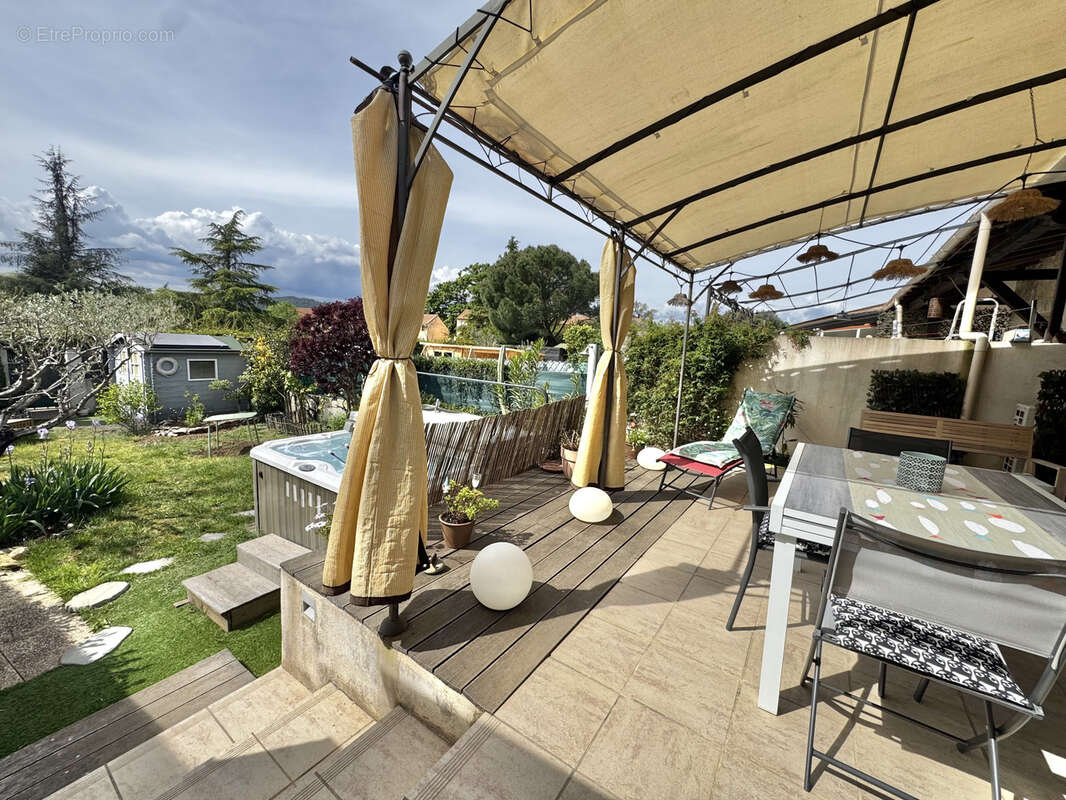 Appartement à HYERES