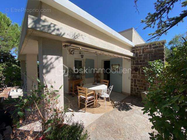 Maison à TOURRETTES