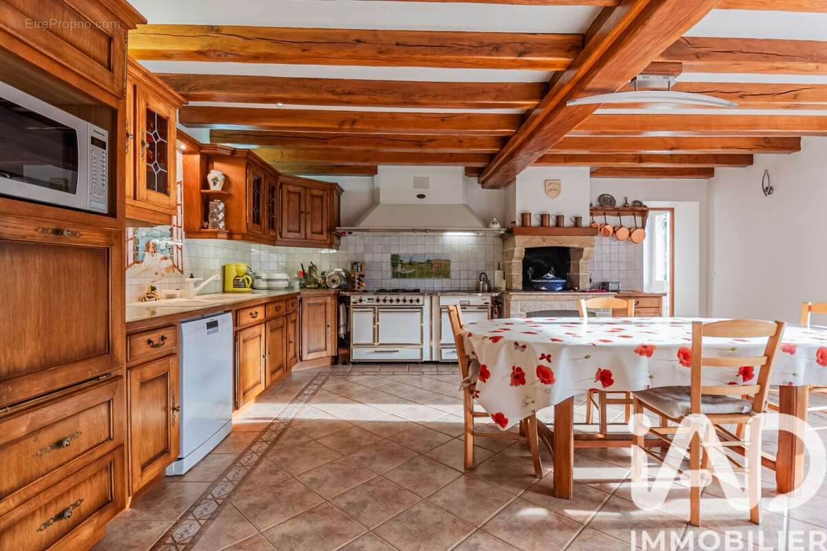 Maison 320 m² à Chenou  - photo 9