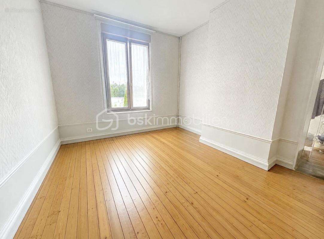 En exclusivite, maison avec garage et jardin - photo 15