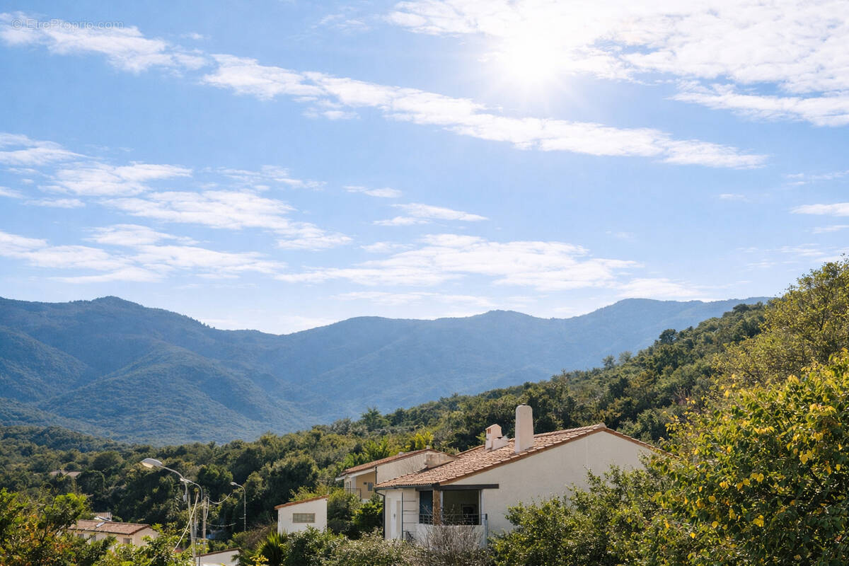 Maison à VILLELONGUE-DELS-MONTS
