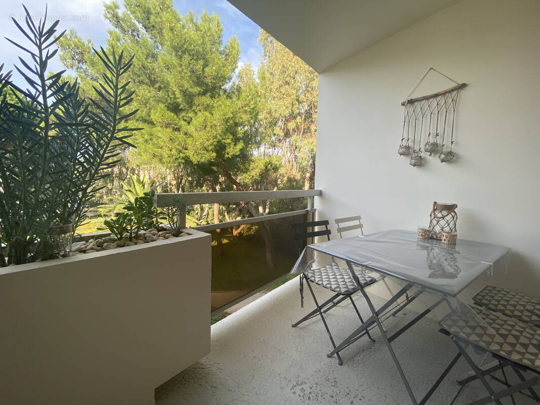 Appartement à BORMES-LES-MIMOSAS
