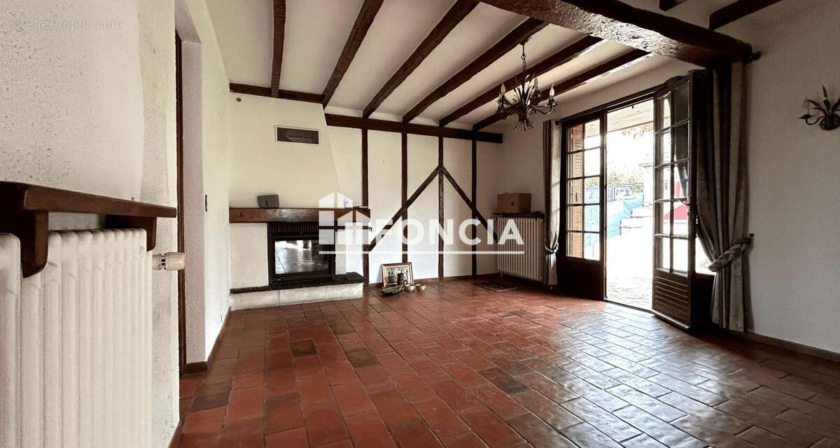 Maison à CORBEIL-ESSONNES