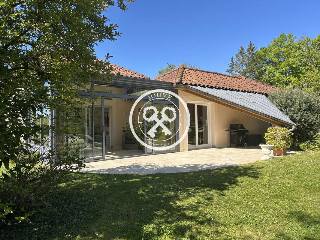 Maison à LESMONT