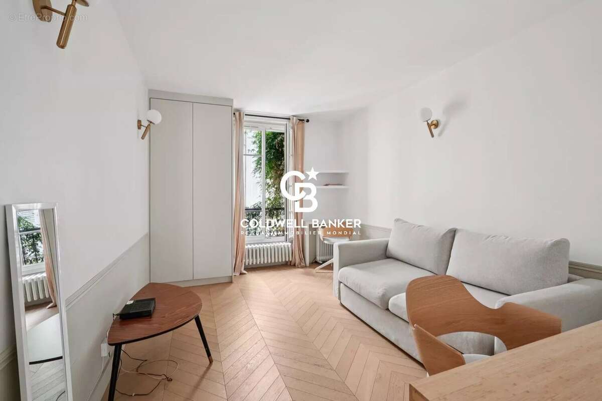 Appartement à PARIS-7E