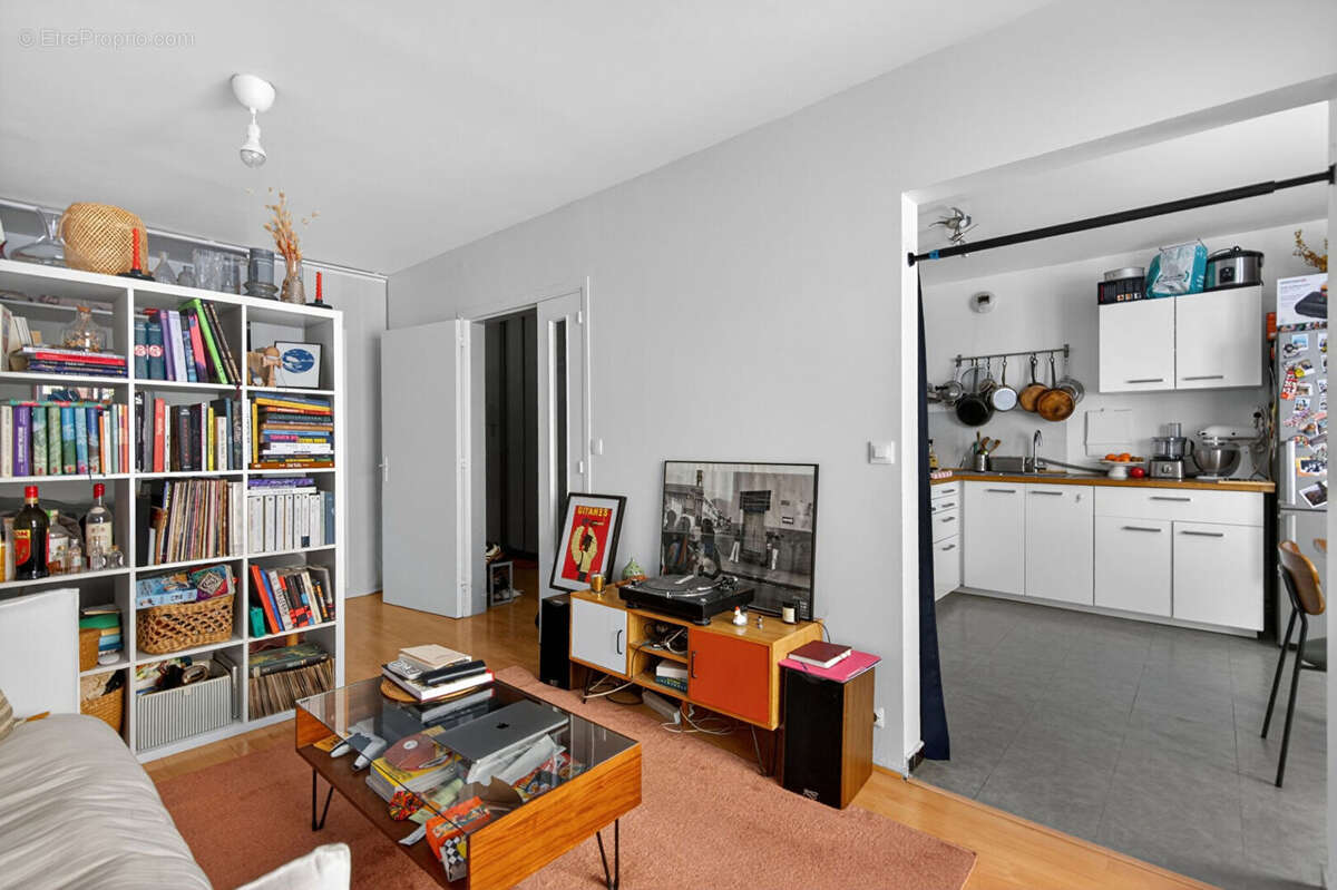 Appartement à PARIS-18E