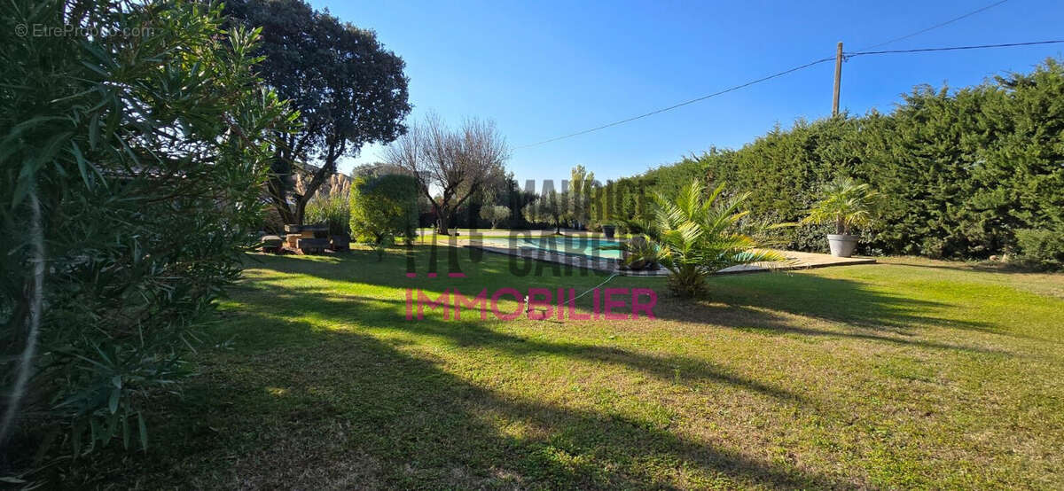 Maison à PERNES-LES-FONTAINES