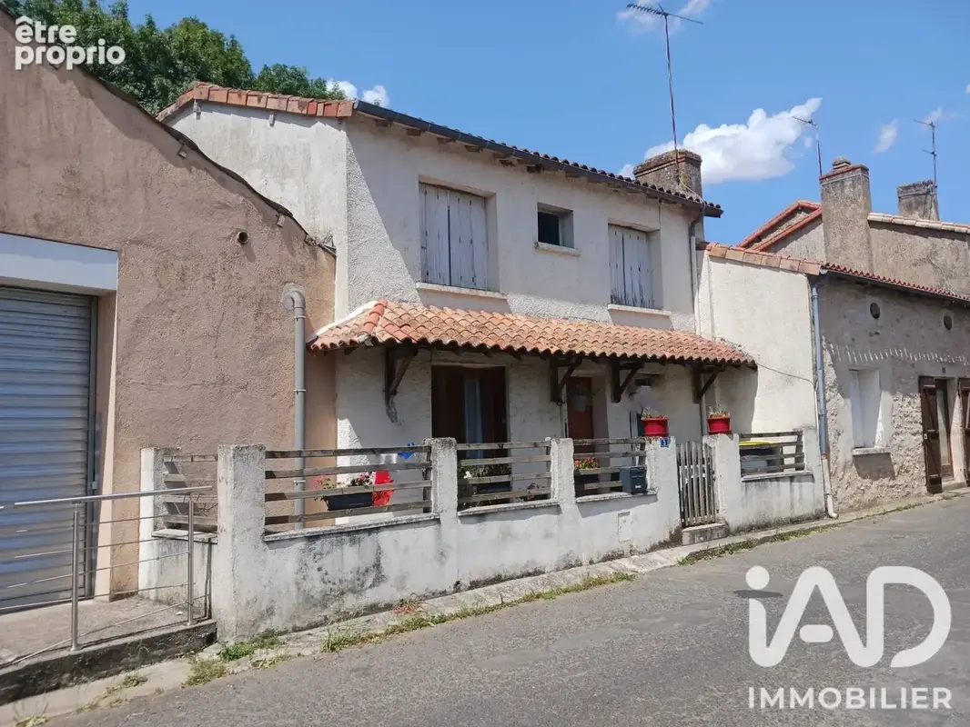 Photo 1 - Maison à SAINT-SECONDIN