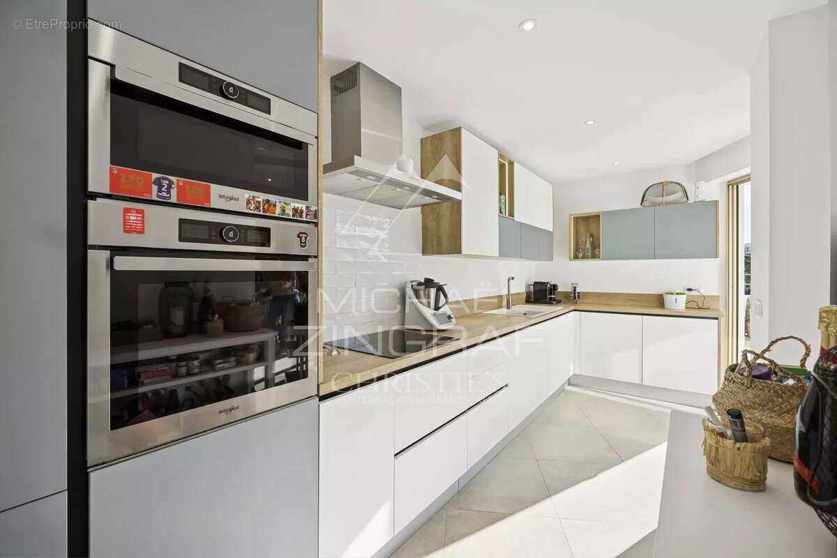 Appartement à MANDELIEU-LA-NAPOULE