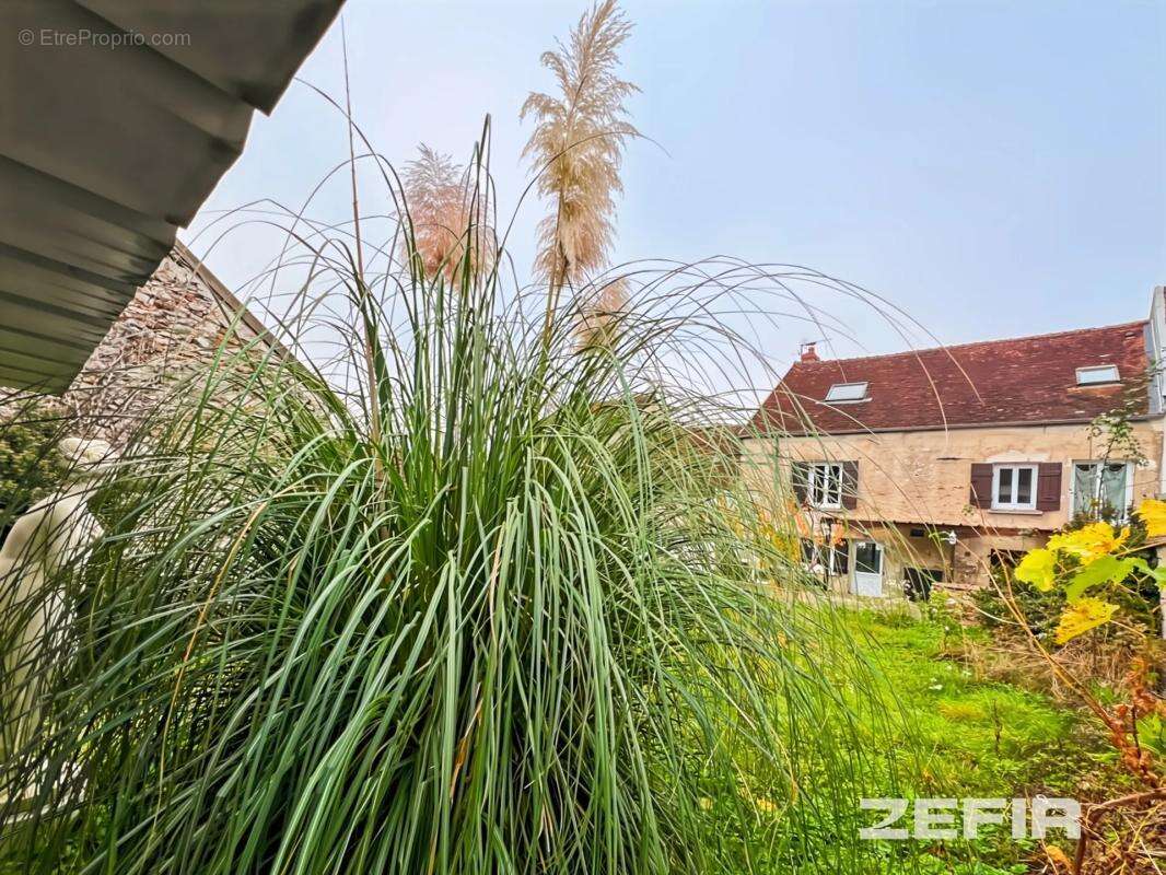 Maison à JOUY-SUR-MORIN