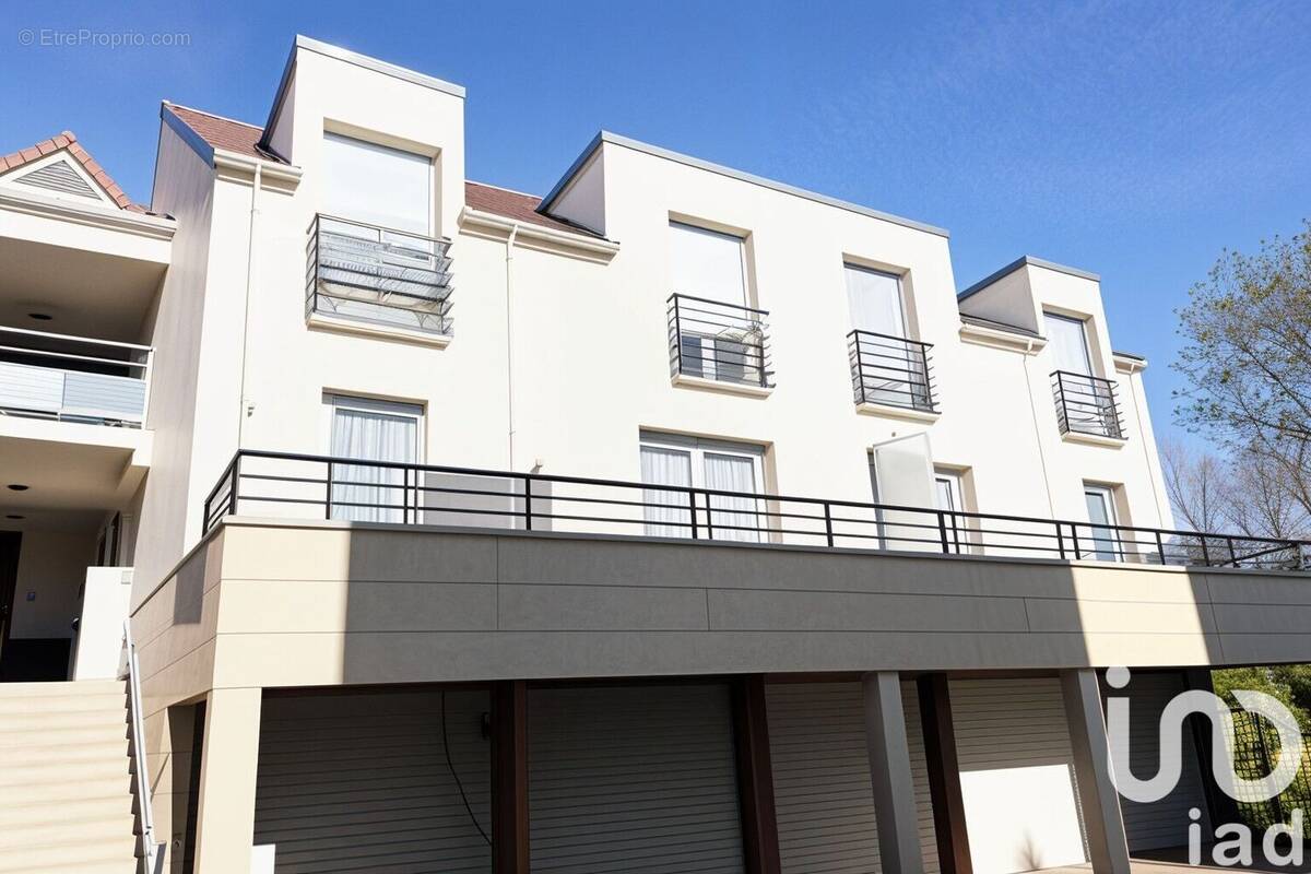 Photo 1 - Appartement à SAINT-GERMAIN-LES-CORBEIL