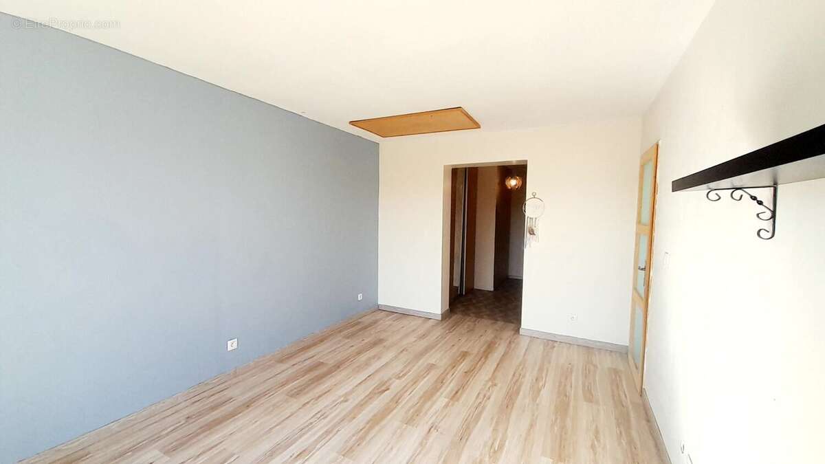 Maison à VILLENEUVE-SUR-YONNE