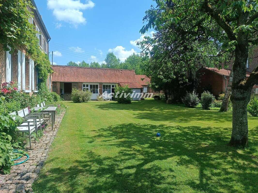 4252 7 - Maison à HESDIN