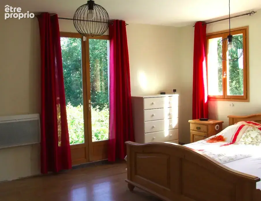 Belle Maison de 2010 avec 4 chambres sur terrain de 6200m2 - photo 6