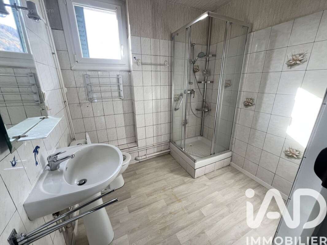 Photo 3 - Appartement à VIC-SUR-CERE