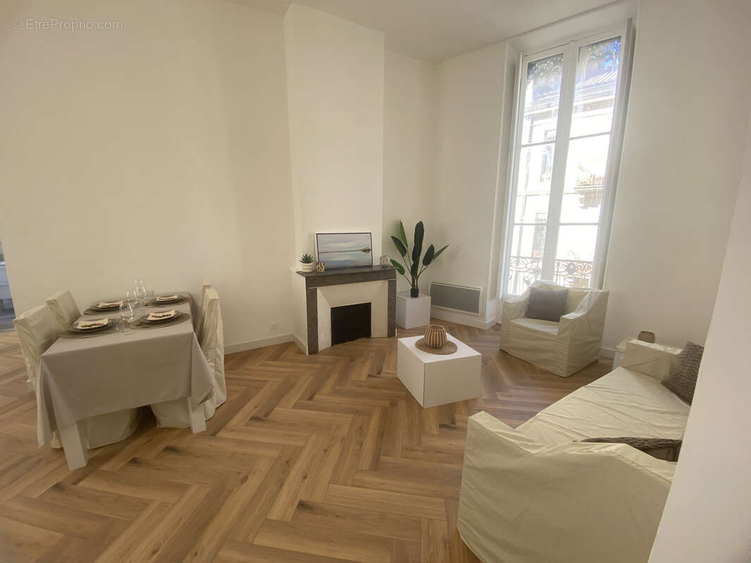 Appartement à NIMES